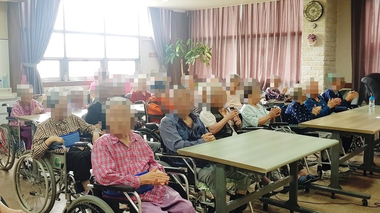 여가프로그램 - 노래교실