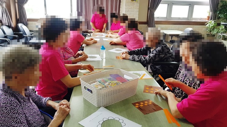 인지기능 프로그램 - 작업놀이활동 (해바라기 직조)