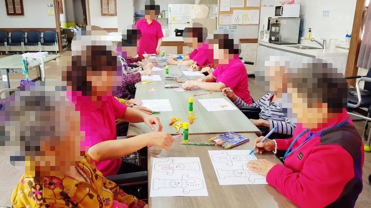 여가프로그램 - 미술활동 (눈사람 가랜드 만들기)